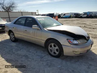 1998 Lexus ES 300 with VIN JT8BF28G3W5030236, listed as a Copart auction lot 45691855 with 181,675 mi miles and Salvage title. Bid and sale history available at DreamBid. Image 4.