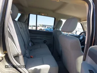 2006 Jeep Commander z VIN 1J8HH48K76C204366, wystawiony jako IAAI lot #41957060 z przebiegiem 173 353 mil mil oraz . Historia ofert i sprzedaży dostępna na DreamBid. Obrazek 8.