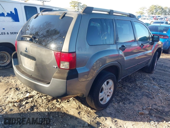 2005 Mitsubishi Endeavor LS with VIN 4A4MM21S15E074337, listed as a IAAI auction lot 41411760 with 194,542 mi miles. Bid and sale history available at carsss.com. Image 4.