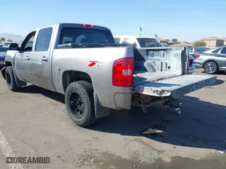 2007 Chevrolet Silverado 1500 LTZ with VIN 3GCEK13M97G532406, listed as a IAAI auction lot 41656915 with 243,909 mi miles. Bid and sale history available at carsss.com. Image 3.