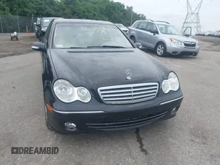 2005 Mercedes-Benz C 240 с VIN WDBRF81J45F616976, выставлен на аукционе IAAI как лот 42686385 с пробегом 49 390 миль миль и . История ставок и продаж доступна на DreamBid. Изображение 6.