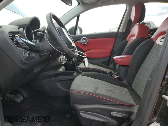 2016 FIAT 500X Easy z VIN ZFBCFYBT3GP434905, wystawiony jako Copart lot #54476165 z przebiegiem 243 662 mil mil oraz Szkoda całkowita • Salvage title. Historia ofert i sprzedaży dostępna na DreamBid. Obrazek 7.