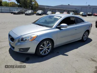 2011 Volvo C70 z VIN YV1672MC5BJ110278, wystawiony jako Copart lot #61426745 z przebiegiem 72 478 mil mil oraz Szkoda całkowita • Salvage title. Historia ofert i sprzedaży dostępna na DreamBid. Obrazek 1.