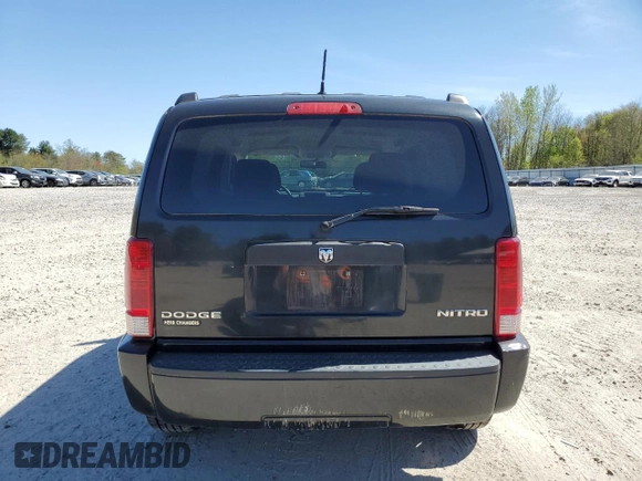 2010 Dodge Nitro SE z VIN 1D4PU2GKXAW137910, wystawiony jako Copart lot #55382555 z przebiegiem 164 294 mil mil oraz Czysty tytuł • Clean title. Historia ofert i sprzedaży dostępna na DreamBid. Obrazek 6.