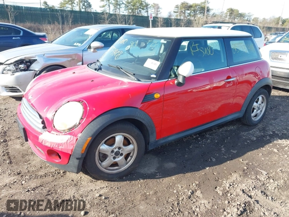 2008 MINI Hardtop with VIN WMWMF33568TT60843, listed as a IAAI auction lot 41948286 with Not Provided miles and . Bid and sale history available at DreamBid. Image 2.