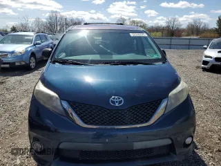 2012 Toyota Sienna SE with VIN 5TDXK3DC7CS251937, listed as a Copart auction lot 52339205 with 219,797 mi miles and Salvage Title. Bid and sale history available at carsss.com. Image 5.