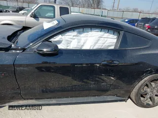 2019 Ford Mustang GT z VIN 1FA6P8CF0K5129940, wystawiony jako IAAI lot #41795075 z przebiegiem 21 758 mil mil oraz . Historia ofert i sprzedaży dostępna na DreamBid. Obrazek 14.