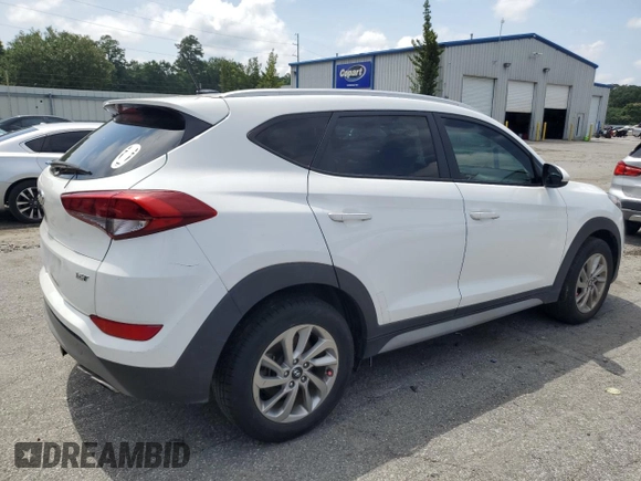 2017 Hyundai Tucson Sport z VIN KM8J33A20HU501435, wystawiony jako Copart lot #58805485 z przebiegiem 54 289 mil mil oraz Tytuł czysty. Historia ofert i sprzedaży dostępna na DreamBid. Obrazek 3.