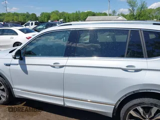 2019 Volkswagen Tiguan SEL Premium with VIN 3VV4B7AXXKM019995, listed as a IAAI auction lot 42170731 with 53,916 mi miles and . Bid and sale history available at DreamBid. Image 15.