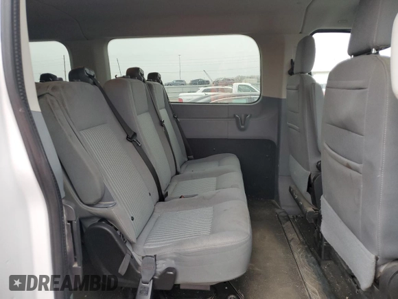 2018 Ford Transit Passenger XL z VIN 1FBZX2ZM3JKA29748, wystawiony jako Copart lot #53271175 z przebiegiem 322 749 mil mil oraz Szkoda całkowita • Salvage title. Historia ofert i sprzedaży dostępna na DreamBid. Obrazek 11.