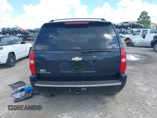 2009 Chevrolet Tahoe LTZ с VIN 1GNFK33009R236486, выставлен на аукционе IAAI как лот 40450586 с пробегом 206 277 миль миль и . История ставок и продаж доступна на DreamBid. Изображение 16.