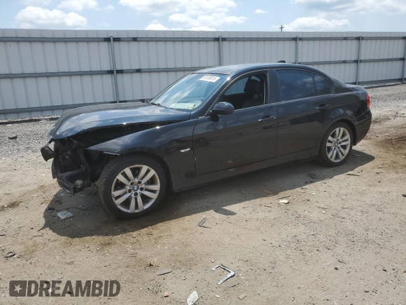 2007 BMW 3 Series 328i z VIN WBAVC53567FZ70196, wystawiony jako Copart lot #63136915 z przebiegiem 118 578 mil mil oraz Czysty tytuł • Clean title. Historia ofert i sprzedaży dostępna na DreamBid. Obrazek 1.
