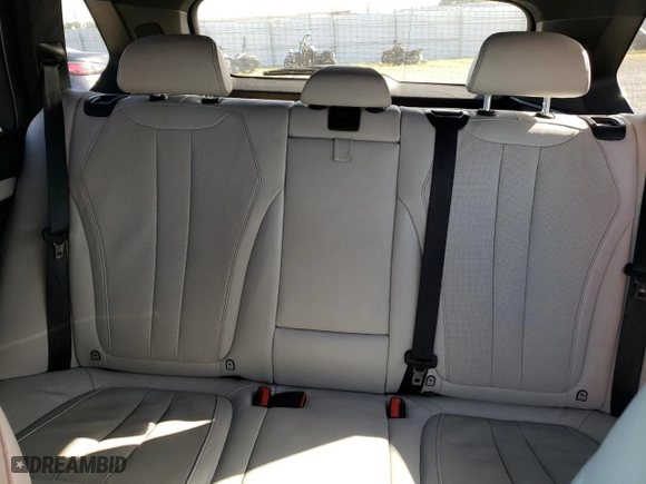 2015 BMW X5 M with VIN 5YMKT6C55F0C88871, listed as a Copart auction lot 48172504 with 89,398 mi miles. Bid and sale history available at carsss.com. Image 10.