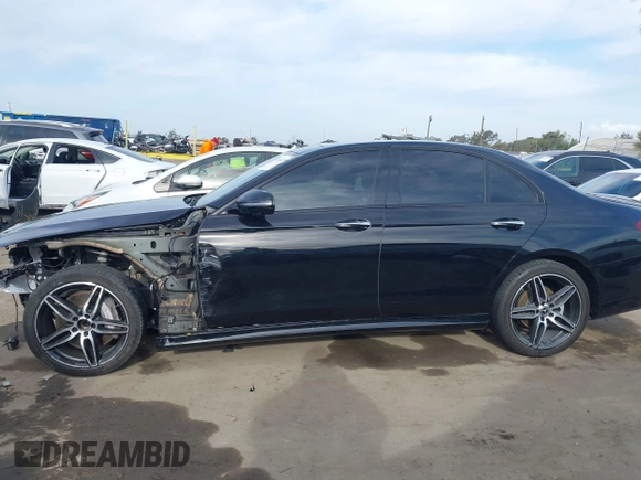 2020 Mercedes-Benz E 350 с VIN W1KZF8DB7LA832522, выставлен на аукционе IAAI как лот 41912241 с пробегом 31 203 миль миль и . История ставок и продаж доступна на DreamBid. Изображение 15.