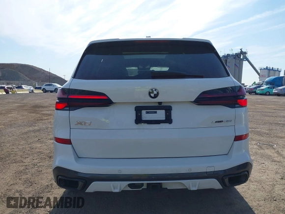 2024 BMW X5 xDrive40i z VIN 5UX23EU00R9S22536, wystawiony jako IAAI lot #42093624 z przebiegiem 48 802 mil mil oraz . Historia ofert i sprzedaży dostępna na DreamBid. Obrazek 16.