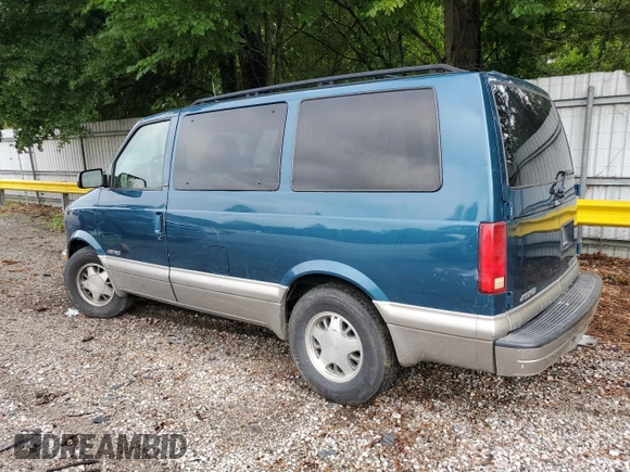 2002 Chevrolet Astro with VIN 1GNDM19X02B110895, listed as a Copart auction lot 70704784 with 176,736 mi miles and Salvage Title. Bid and sale history available at carsss.com. Image 2.