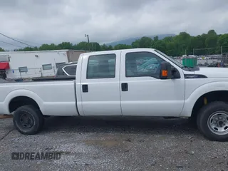 2015 Ford F-250 Lariat with VIN 1FT7W2B6XFEC33499, listed as a IAAI auction lot 42114064 with 215,314 mi miles and . Bid and sale history available at carsss.com. Image 13.