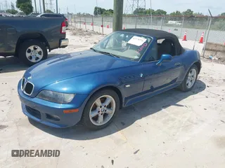 2002 BMW Z3 2.5 z VIN 4USCN33402LK52485, wystawiony jako IAAI lot #42378276 z przebiegiem 97 219 mil mil oraz . Historia ofert i sprzedaży dostępna na DreamBid. Obrazek 2.