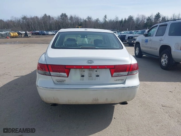 2009 Hyundai Azera Limited with VIN KMHFC46F99A368183, listed as a IAAI auction lot 41769940 with NaN miles. Bid and sale history available at carsss.com. Image 15.