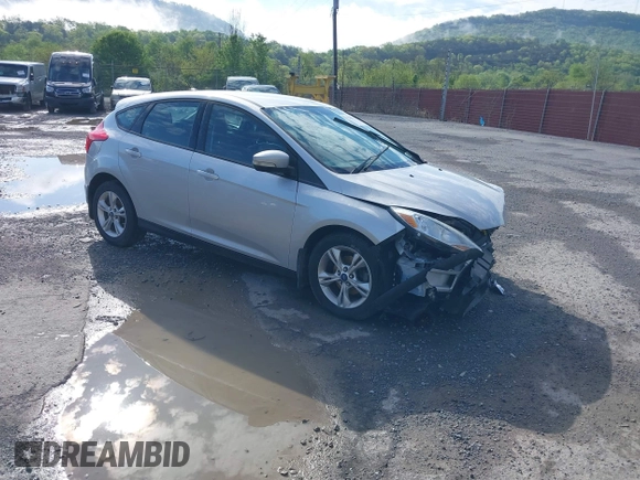 2012 Ford Focus SE z VIN 1FAHP3K27CL241013, wystawiony jako IAAI lot #42198812 z przebiegiem 121 888 mil mil oraz . Historia ofert i sprzedaży dostępna na DreamBid. Obrazek 1.