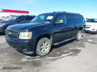 2010 Chevrolet Suburban LT with VIN 1GNUKJE35AR147956, listed as a IAAI auction lot 41722353 with 277,153 mi miles. Bid and sale history available at carsss.com. Image 17.