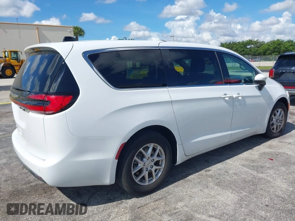 2023 Chrysler Pacifica Touring L z VIN 2C4RC1BG8PR566745, wystawiony jako IAAI lot #42579405 z przebiegiem 46 228 mil mil oraz . Historia ofert i sprzedaży dostępna na DreamBid. Obrazek 4.
