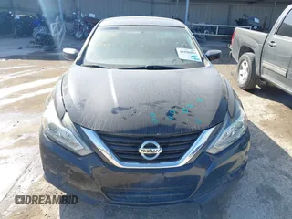 2017 Nissan Altima SV with VIN 1N4AL3AP2HC171809, listed as a IAAI auction lot 41996975 with 137,534 mi miles and . Bid and sale history available at DreamBid. Image 11.