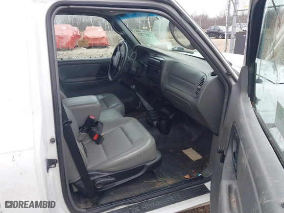 2004 Ford Ranger XL with VIN 1FTYR10D94PA25381, listed as a IAAI auction lot 41897783 with 138,763 mi miles. Bid and sale history available at carsss.com. Image 5.
