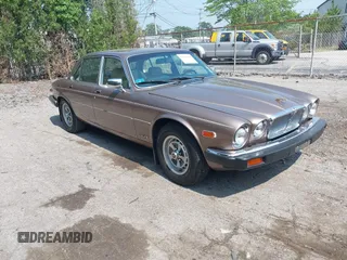 1985 Jaguar XJ with VIN SAJAY1341FC418447, listed as a IAAI auction lot 42470003 with 52,101 mi miles and . Bid and sale history available at DreamBid. Image 1.