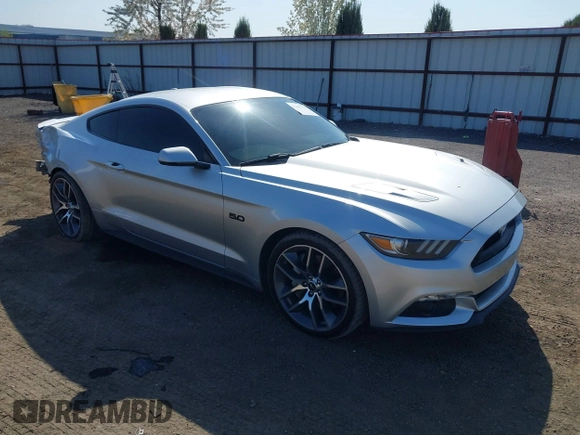 2015 Ford Mustang GT with VIN 1FA6P8CF2F5318921, listed as a IAAI auction lot 42107323 with 61,176 mi miles and . Bid and sale history available at carsss.com. Image 1.