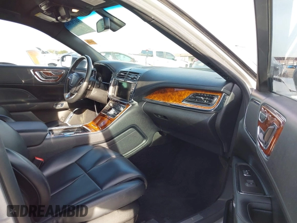 2018 Lincoln Continental Premiere with VIN 1LN6L9PK8J5602187, listed as a IAAI auction lot 41717847 with 80,257 mi miles and . Bid and sale history available at DreamBid. Image 5.