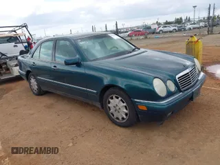1996 Mercedes-Benz E-Class with VIN WDBJF55F7TJ022572, listed as a IAAI auction lot 41936649 with 187,706 mi miles. Bid and sale history available at carsss.com. Image 1.