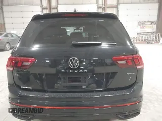 2024 Volkswagen Tiguan SE R-Line Black with VIN 3VV8B7AX8RM103700, listed as a IAAI auction lot 41991238 with 5,084 mi miles and . Bid and sale history available at DreamBid. Image 16.