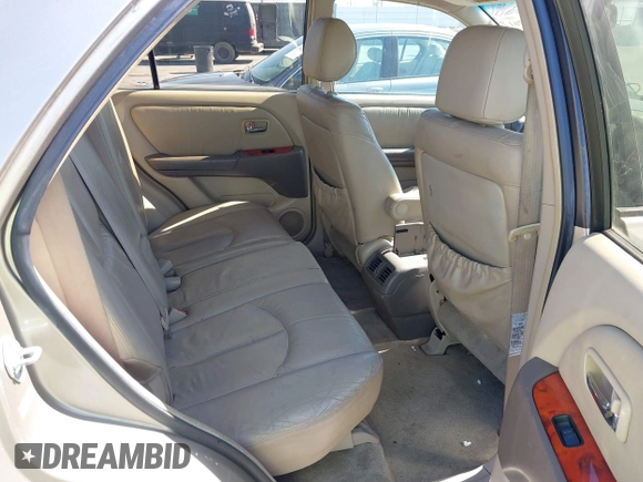 2002 Lexus RX 300 with VIN JTJHF10U920257684, listed as a IAAI auction lot 42088761 with 275,621 mi miles. Bid and sale history available at carsss.com. Image 8.