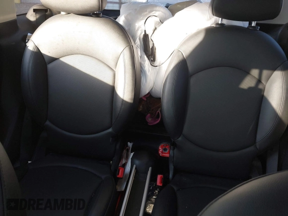 2012 MINI Countryman with VIN WMWZB3C55CWM03612, listed as a IAAI auction lot 41445142 with 217,495 mi miles and . Bid and sale history available at DreamBid. Image 8.