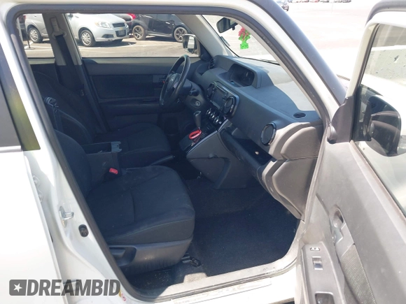 2014 Scion xB with VIN JTLZE4FE8EJ060455, listed as a IAAI auction lot 42114398 with 1 mi miles. Bid and sale history available at carsss.com. Image 5.
