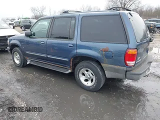 2000 Ford Explorer XLT с VIN 1FMZU83P2YZB75694, выставлен на аукционе IAAI как лот 41932899 с пробегом 245 229 миль миль и . История ставок и продаж доступна на DreamBid. Изображение 3.