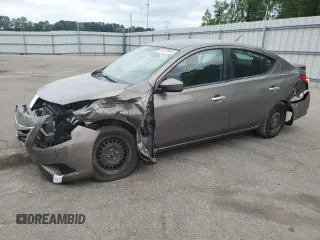 2016 Nissan Versa S z VIN 3N1CN7AP2GL859254, wystawiony jako Copart lot #56278645 z przebiegiem 123 493 mil mil oraz Szkoda całkowita • Salvage title. Historia ofert i sprzedaży dostępna na DreamBid. Obrazek 1.