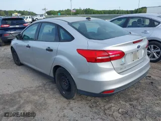 2016 Ford Focus S with VIN 1FADP3E27GL201577, listed as a IAAI auction lot 42011356 with 1 mi miles. Bid and sale history available at carsss.com. Image 3.