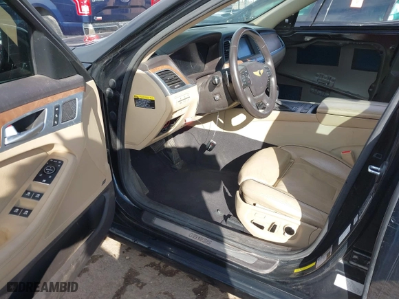 2015 Hyundai Genesis 5.0L with VIN KMHGN4JF5FU027850, listed as a IAAI auction lot 41634248 with 122,999 mi miles. Bid and sale history available at carsss.com. Image 5.