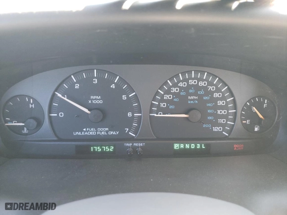 2000 Dodge Caravan SE with VIN 1B4GP44G7YB663958, listed as a Copart auction lot 74035164 with 175,752 mi miles and Non Repairable. Bid and sale history available at carsss.com. Image 9.