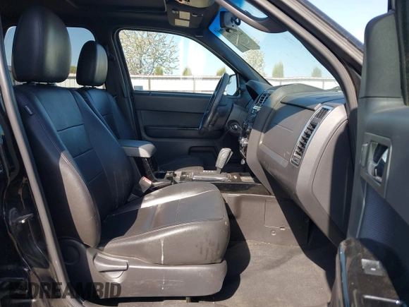 2010 Ford Escape Limited z VIN 1FMCU9E74AKB24589, wystawiony jako IAAI lot #42119996 z przebiegiem 154 745 mil mil oraz . Historia ofert i sprzedaży dostępna na DreamBid. Obrazek 5.