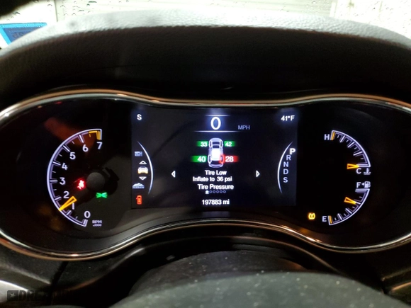 2015 Jeep Grand Cherokee Limited with VIN 1C4RJFBG0FC878052, listed as a Copart auction lot 52073705 with 197,883 mi miles and Salvage Title. Bid and sale history available at carsss.com. Image 9.
