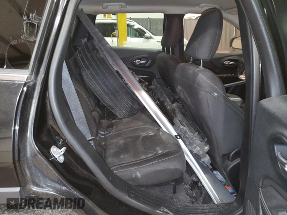 2017 Jeep Cherokee Latitude с VIN 1C4PJMCB8HW538079, выставлен на аукционе Copart как лот 52744675 с пробегом 143 844 миль миль и Списание • Salvage title. История ставок и продаж доступна на DreamBid. Изображение 10.