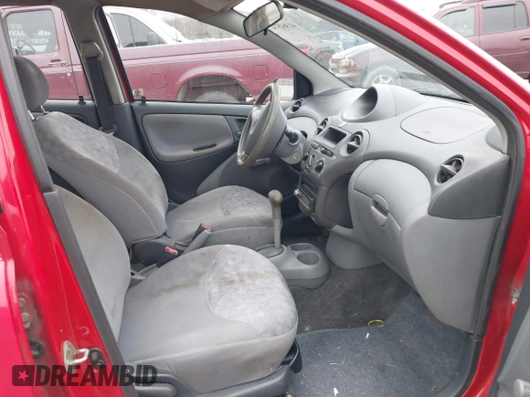 2001 Toyota ECHO z VIN JTDBT123910185731, wystawiony jako IAAI lot #41361574 z przebiegiem 319 777 mil mil oraz . Historia ofert i sprzedaży dostępna na DreamBid. Obrazek 5.