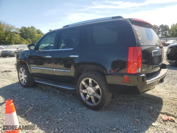 2011 Cadillac Escalade Luxury with VIN 1GYS3BEF3BR350238, listed as a Copart auction lot 71258434 with 212,493 mi miles and Salvage Title. Bid and sale history available at carsss.com. Image 2.