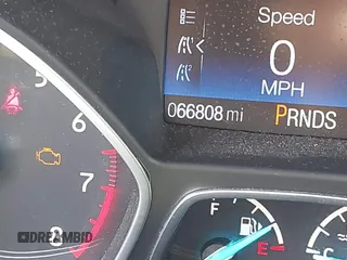 2017 Ford Escape SE z VIN 1FMCU0GD9HUD28110, wystawiony jako IAAI lot #41903505 z przebiegiem 66 808 mil mil oraz . Historia ofert i sprzedaży dostępna na DreamBid. Obrazek 16.