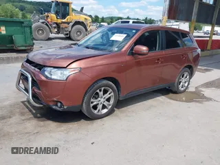2014 Mitsubishi Outlander GT with VIN JA4JZ4AX6EZ006606, listed as a IAAI auction lot 42640681 with 161,904 mi miles and . Bid and sale history available at DreamBid. Image 18.