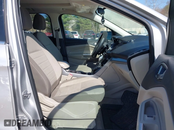 2015 Ford Escape SE with VIN 1FMCU9GX8FUA01774, listed as a IAAI auction lot 42105808 with 119,847 mi miles. Bid and sale history available at carsss.com. Image 5.
