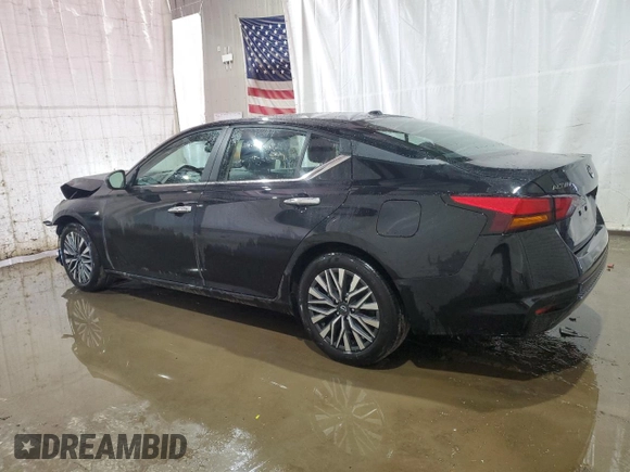 2025 Nissan Altima SV with VIN 1N4BL4DV3SN375793, listed as a Copart auction lot 54016875 with 1,646 mi miles and Clean Title. Bid and sale history available at DreamBid. Image 2.